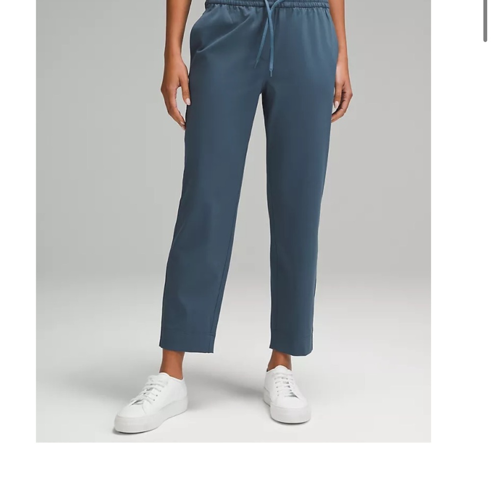 Lululemon Tapered-Leg Mid-Rise Pant 7/8 Length *Luxtreme Size Large (2)